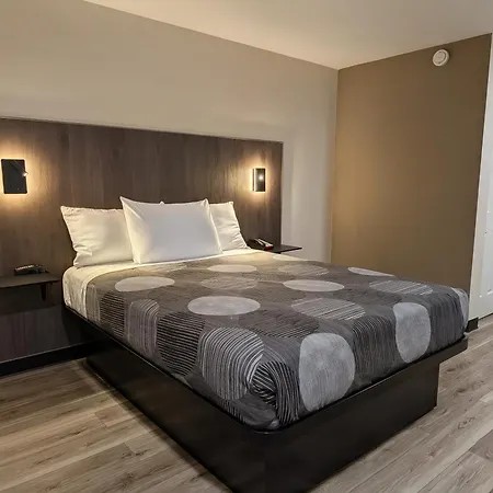 Star Inn & Suites